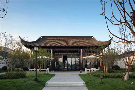 浉河区十小对面滨河轩2室2厅1卫50万98m2精装修出售